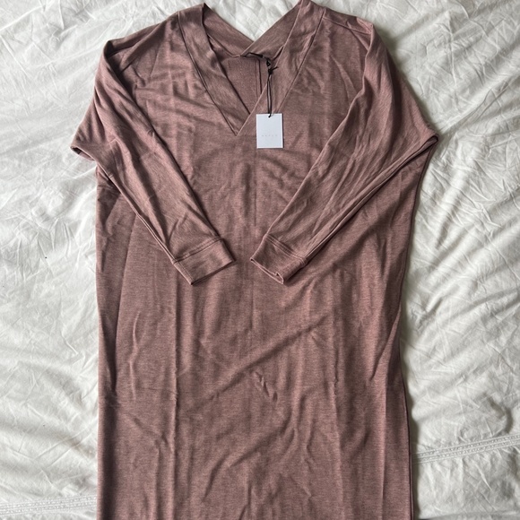 HATCH - The Visitor Dress - brand new 4th trimester breastfeeding friendly - Picture 2 of 2